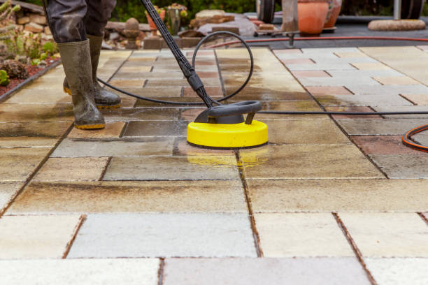 Best Restaurant Pressure Washing  in Three Oaks, FL